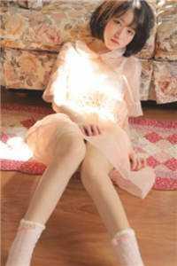 畅销书目活成前任白月光后,她桃花朵朵开