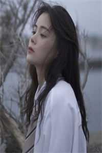 短篇小说穿书后我抱紧破产大佬大腿免费阅读